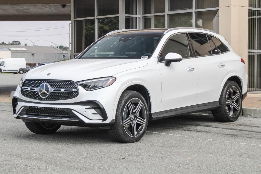 new 2024 Mercedes-Benz GLC 300 car, priced at $63,745