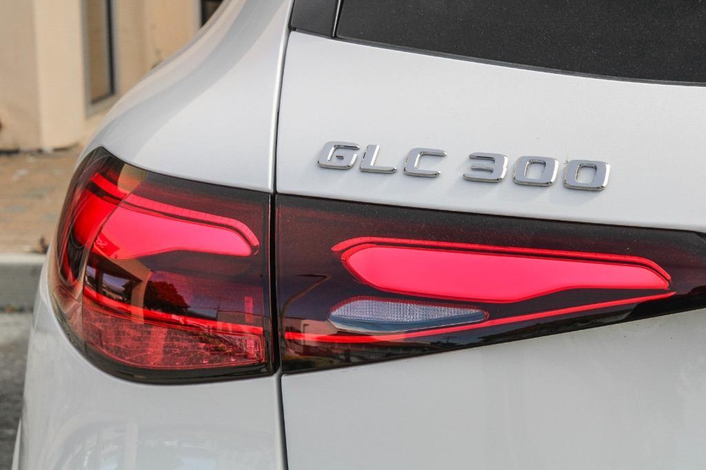 new 2024 Mercedes-Benz GLC 300 car, priced at $63,745