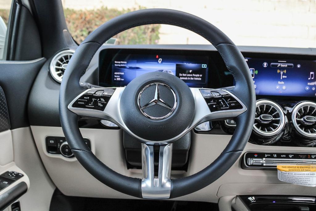 new 2025 Mercedes-Benz GLA 250 car, priced at $45,650