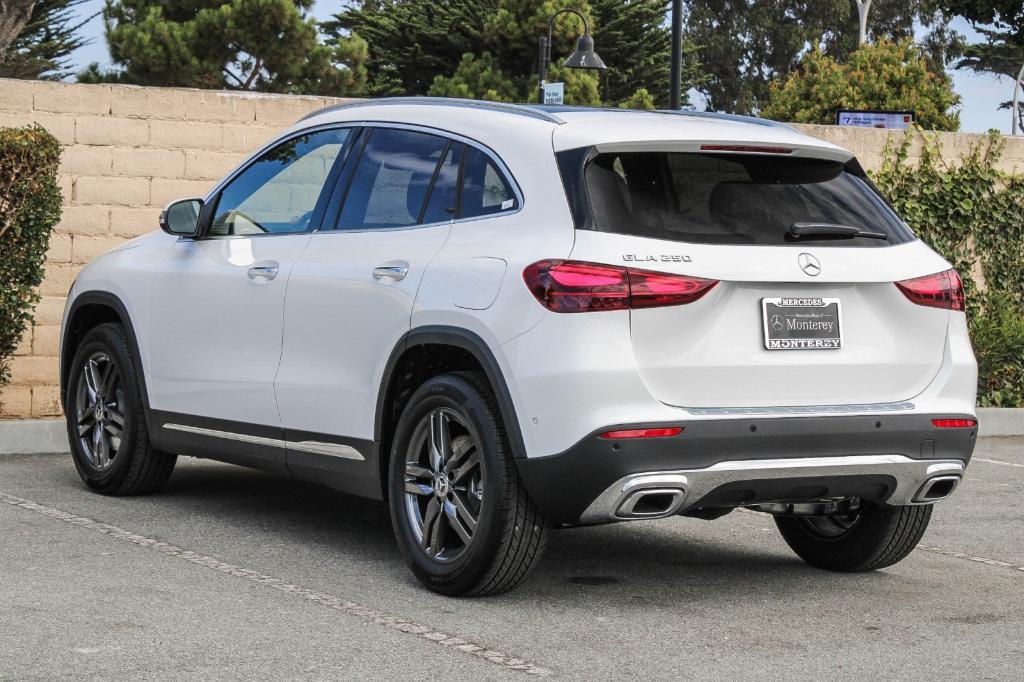 new 2025 Mercedes-Benz GLA 250 car, priced at $45,650