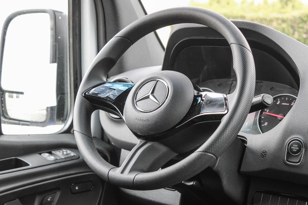new 2025 Mercedes-Benz Sprinter 2500 car, priced at $61,422