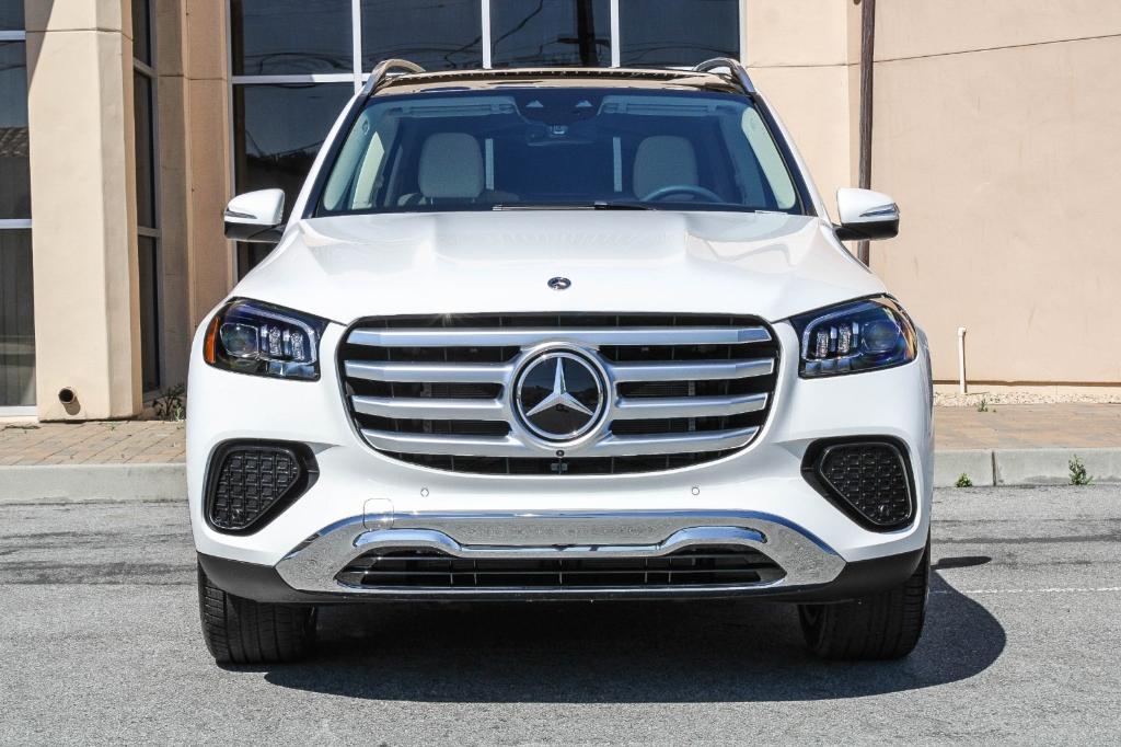 new 2024 Mercedes-Benz GLS 450 car, priced at $90,125