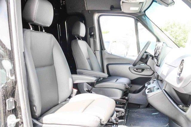 new 2025 Mercedes-Benz Sprinter 2500 car, priced at $72,198