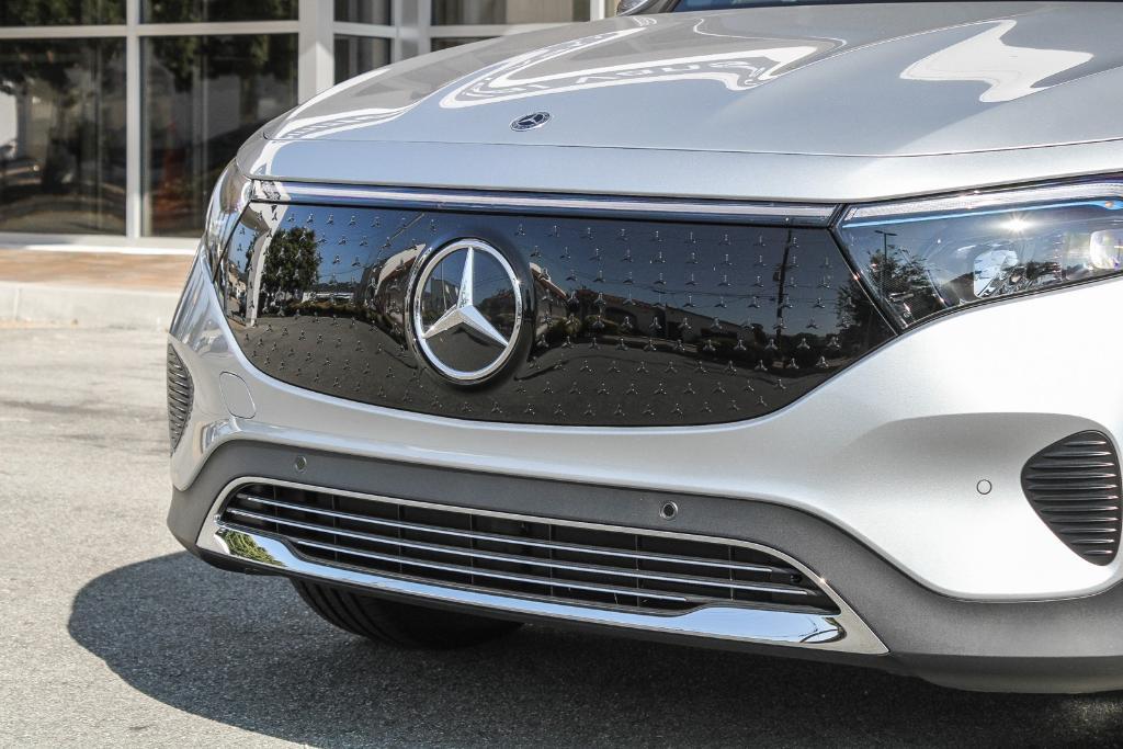 new 2024 Mercedes-Benz EQB 250 car, priced at $58,315