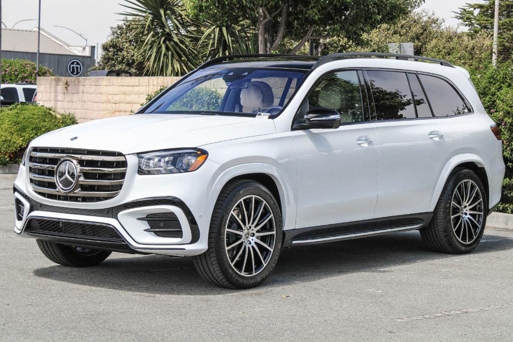 new 2025 Mercedes-Benz GLS 580 car, priced at $124,900