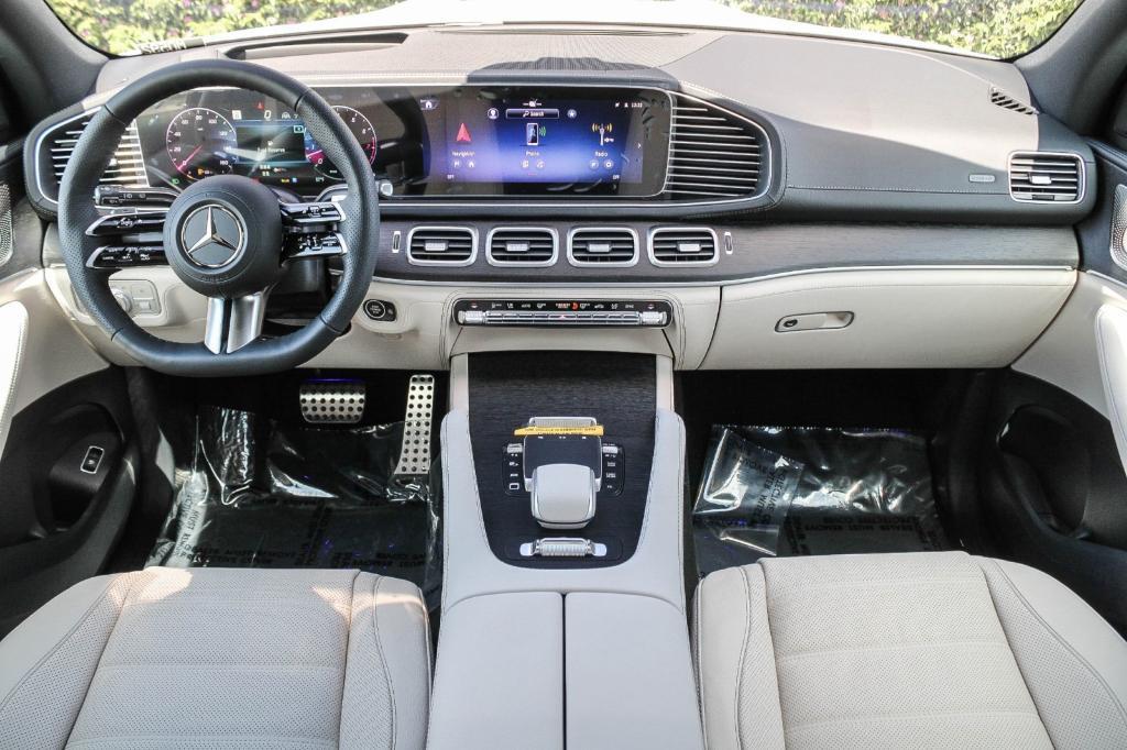 new 2025 Mercedes-Benz GLS 580 car, priced at $124,900