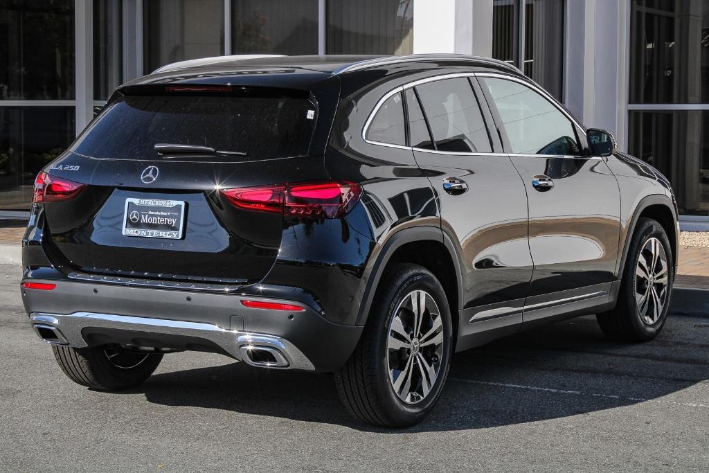 new 2025 Mercedes-Benz GLA 250 car, priced at $44,345