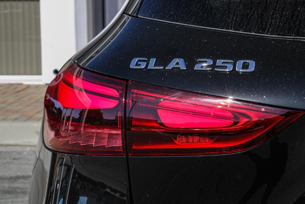 new 2025 Mercedes-Benz GLA 250 car, priced at $44,345