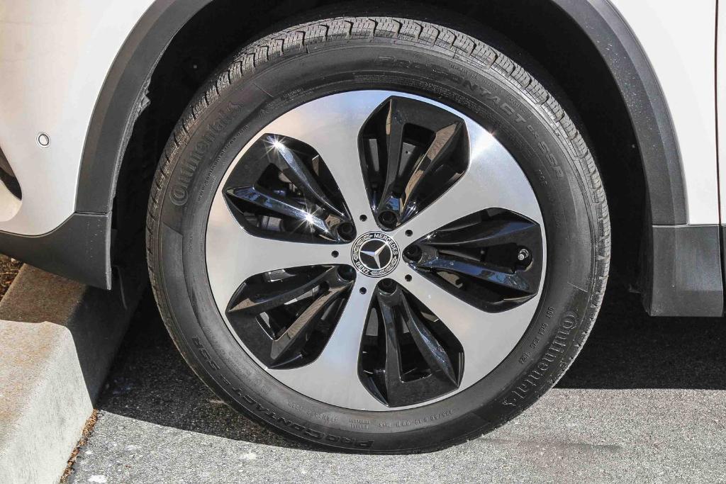 used 2025 Mercedes-Benz GLA 250 car, priced at $39,991