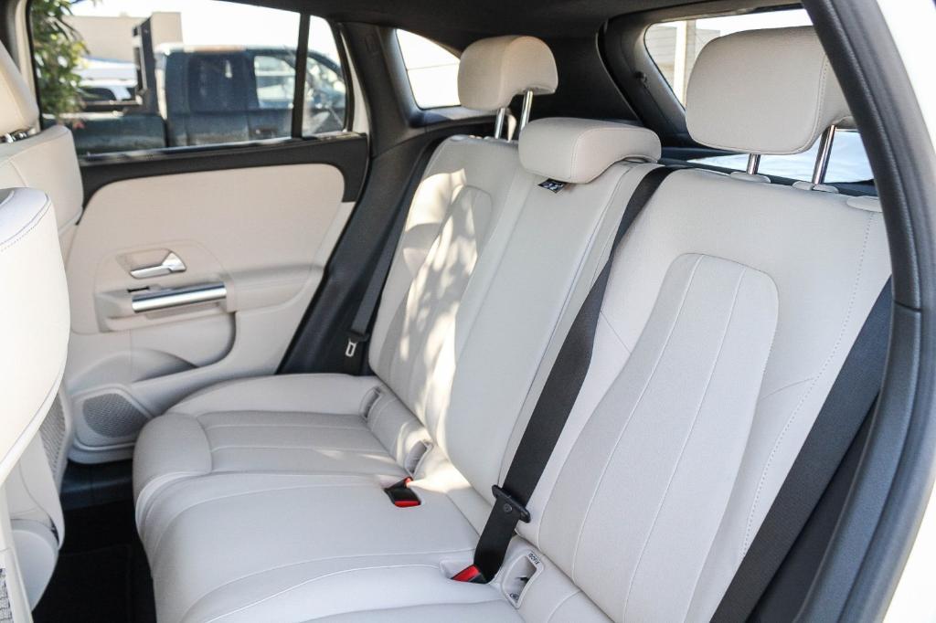used 2025 Mercedes-Benz GLA 250 car, priced at $38,991