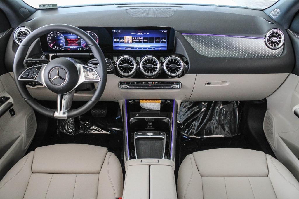 new 2025 Mercedes-Benz GLA 250 car, priced at $47,650