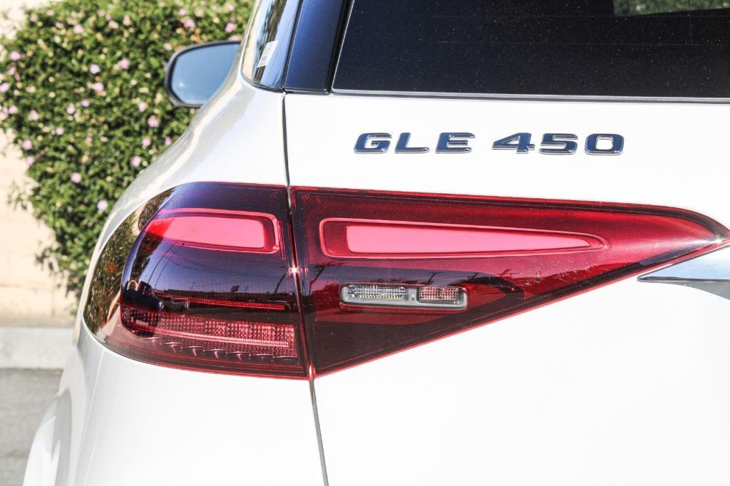 new 2025 Mercedes-Benz GLE 450 car, priced at $82,415