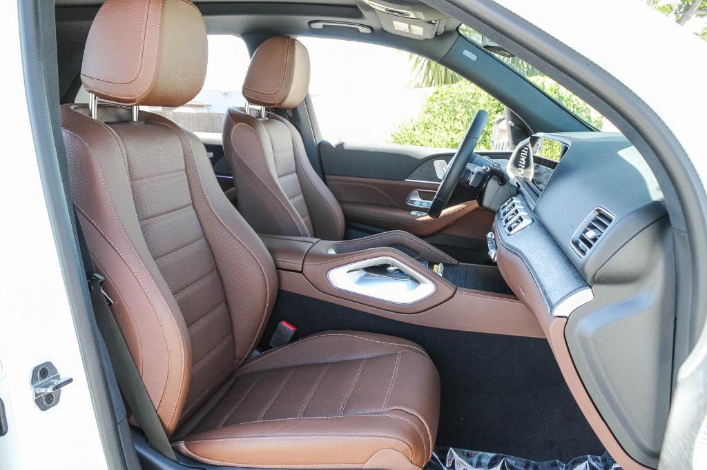 new 2025 Mercedes-Benz GLE 580 car, priced at $101,085