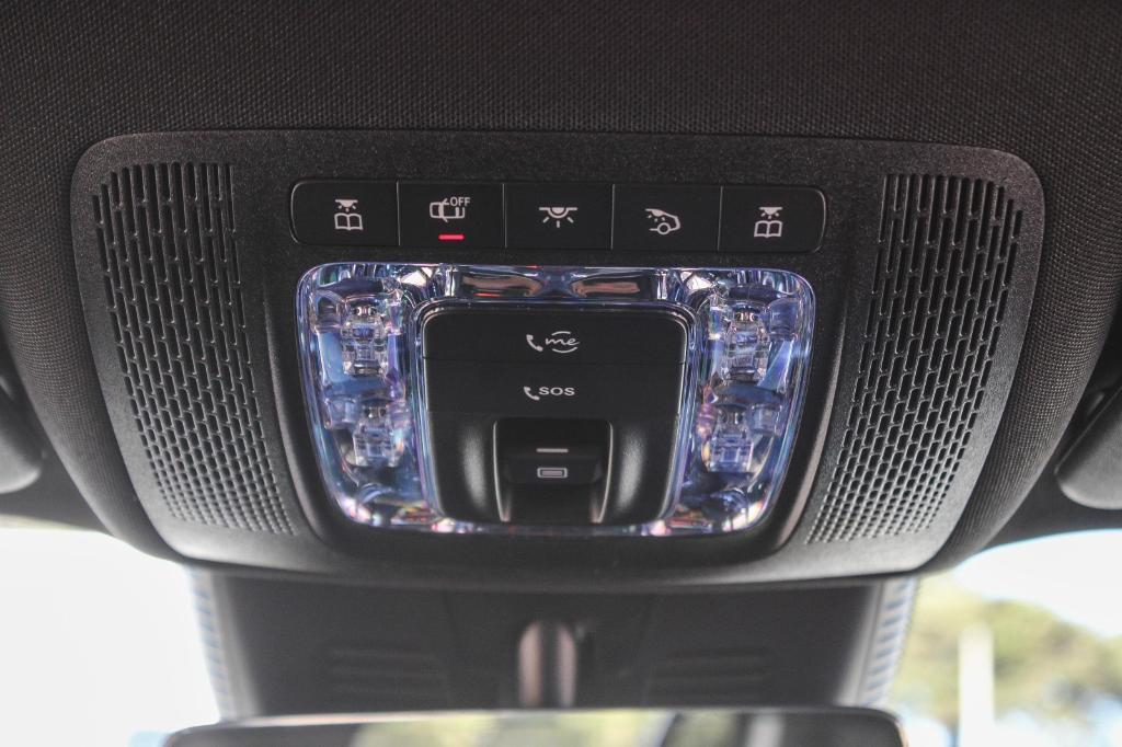 new 2025 Mercedes-Benz GLB 250 car, priced at $53,965