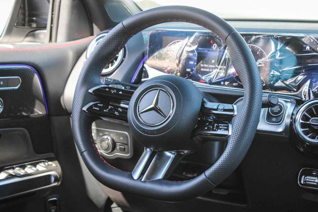 new 2025 Mercedes-Benz GLB 250 car, priced at $53,965