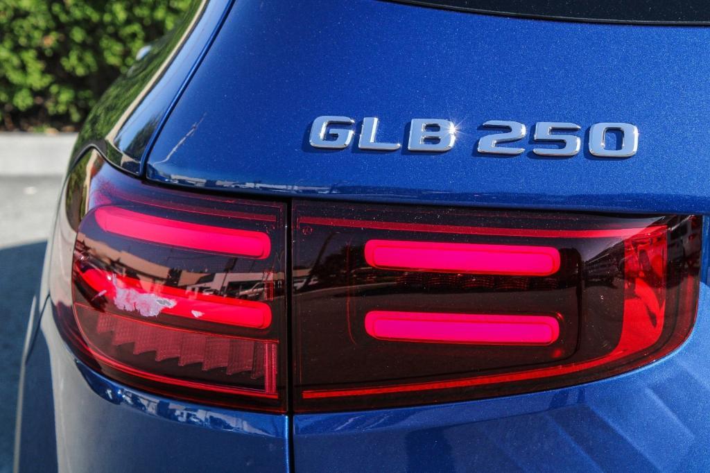 new 2024 Mercedes-Benz GLB 250 car, priced at $53,375