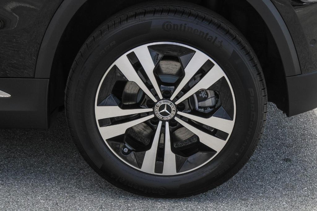 used 2025 Mercedes-Benz GLA 250 car, priced at $42,993