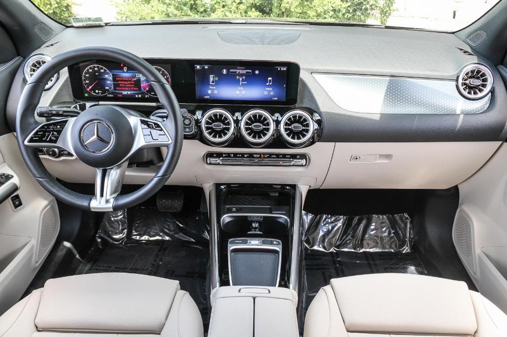 used 2025 Mercedes-Benz GLA 250 car, priced at $42,993