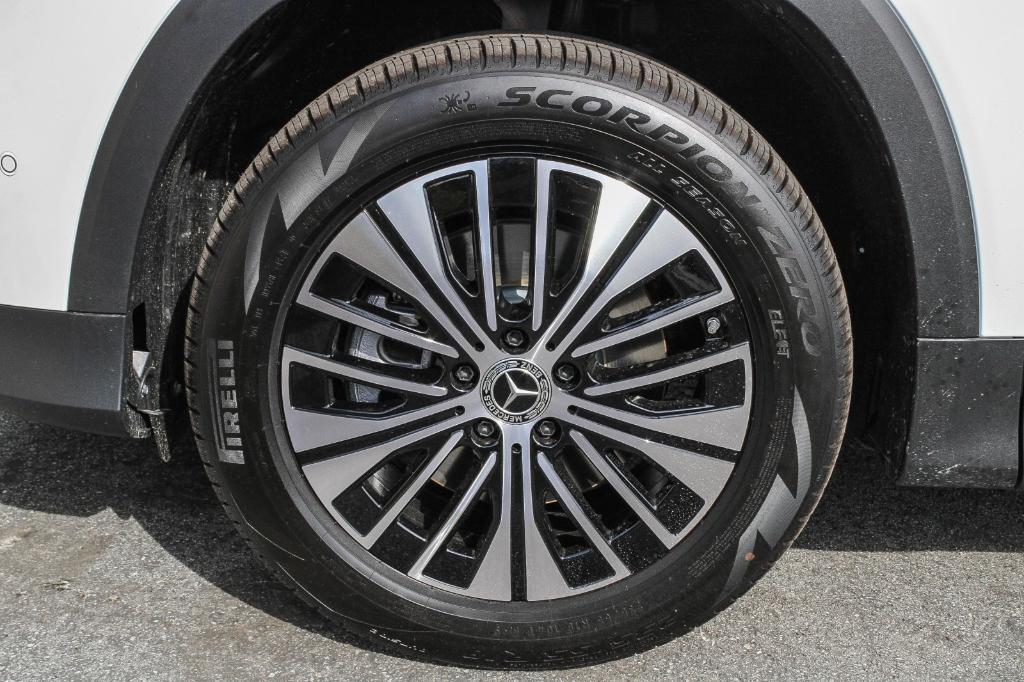 new 2025 Mercedes-Benz EQB 300 car, priced at $60,615