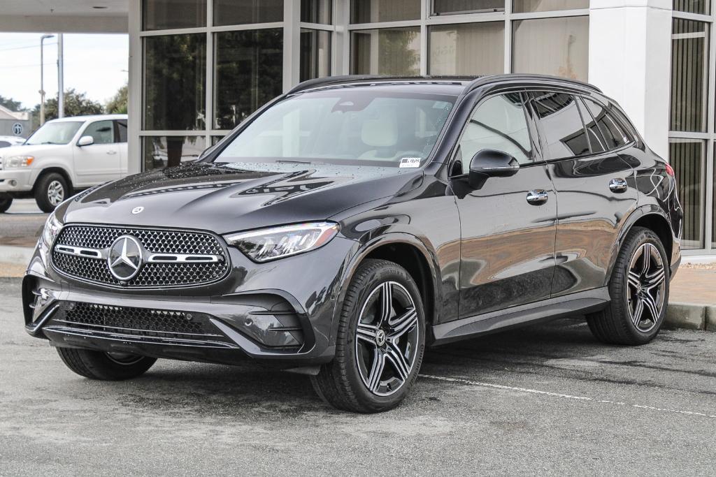 new 2025 Mercedes-Benz GLC 300 car, priced at $59,170