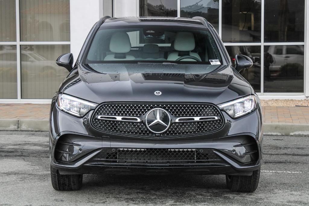 new 2025 Mercedes-Benz GLC 300 car, priced at $59,170