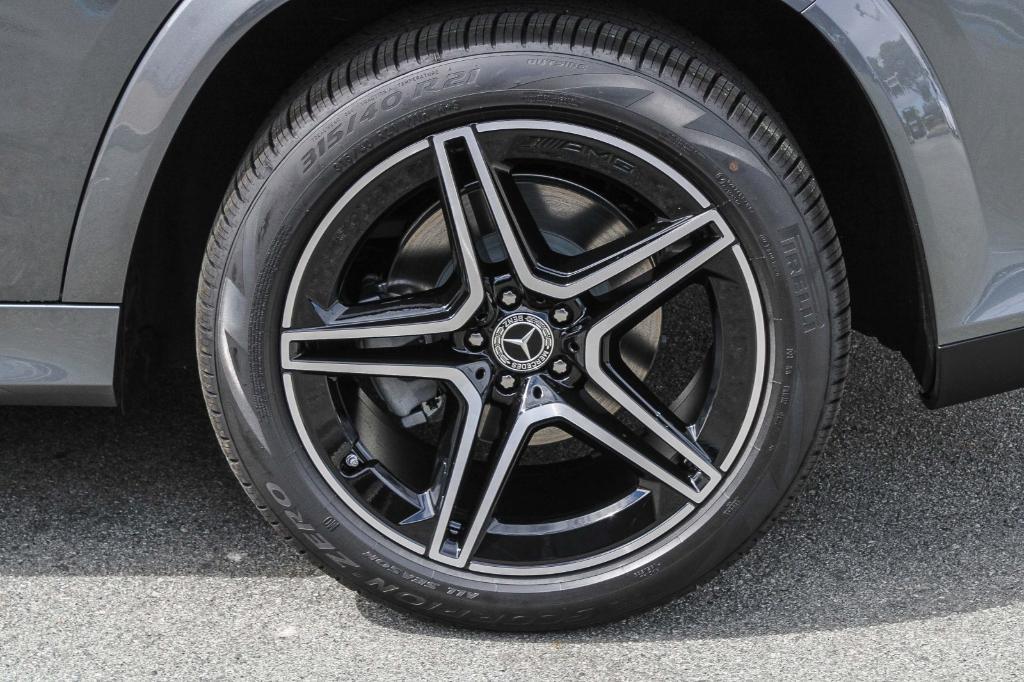 new 2025 Mercedes-Benz GLS 450 car, priced at $99,085