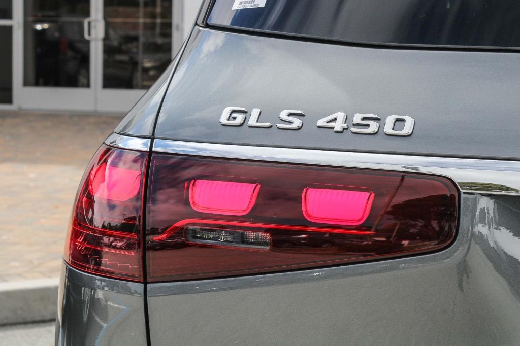 new 2025 Mercedes-Benz GLS 450 car, priced at $99,085