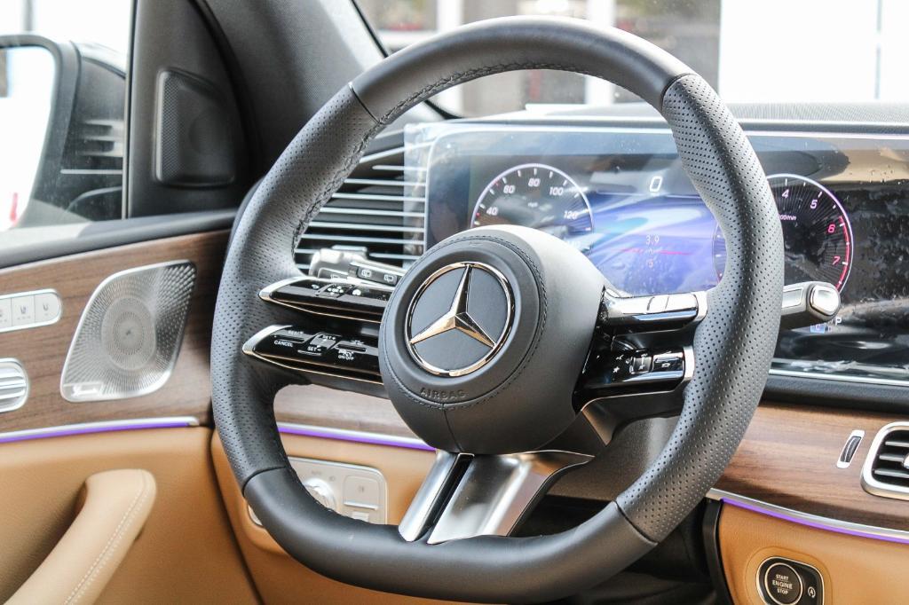 new 2025 Mercedes-Benz GLS 450 car, priced at $99,085