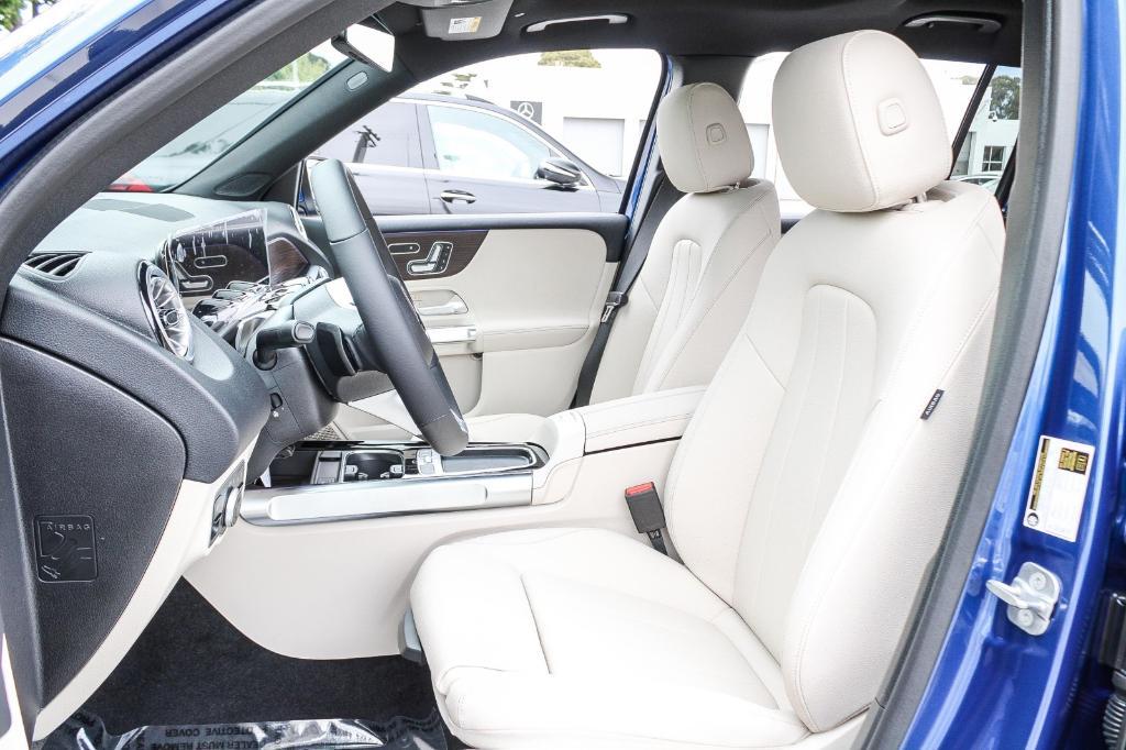 new 2025 Mercedes-Benz GLB 250 car, priced at $52,610