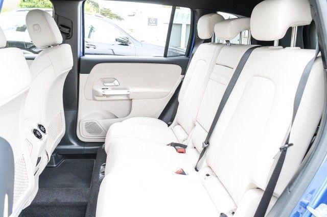 new 2025 Mercedes-Benz GLB 250 car, priced at $52,610