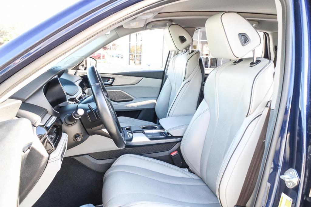 used 2022 Acura MDX car, priced at $42,333