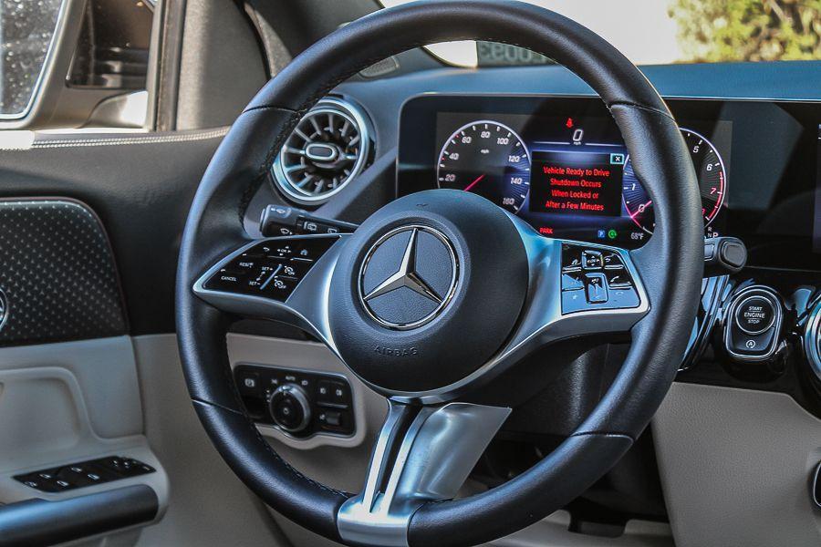 used 2025 Mercedes-Benz GLA 250 car, priced at $37,911