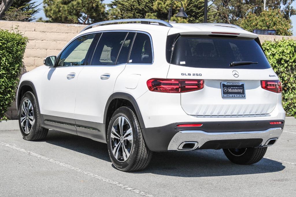 new 2025 Mercedes-Benz GLB 250 car, priced at $49,595