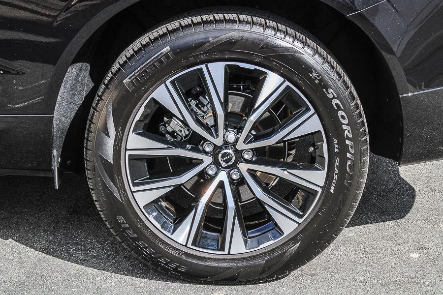 used 2025 Volvo XC60 car, priced at $33,991