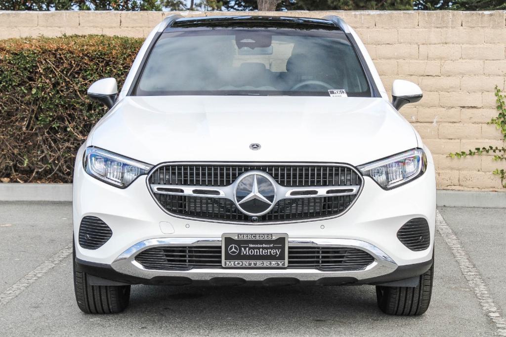 new 2024 Mercedes-Benz GLC 300 car, priced at $54,445