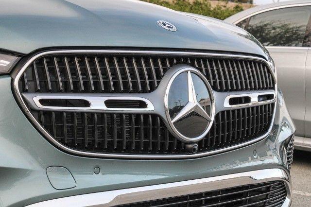 new 2025 Mercedes-Benz GLC 300 car, priced at $53,455