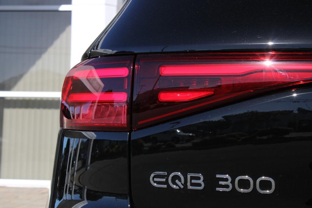 new 2024 Mercedes-Benz EQB 300 car, priced at $59,965