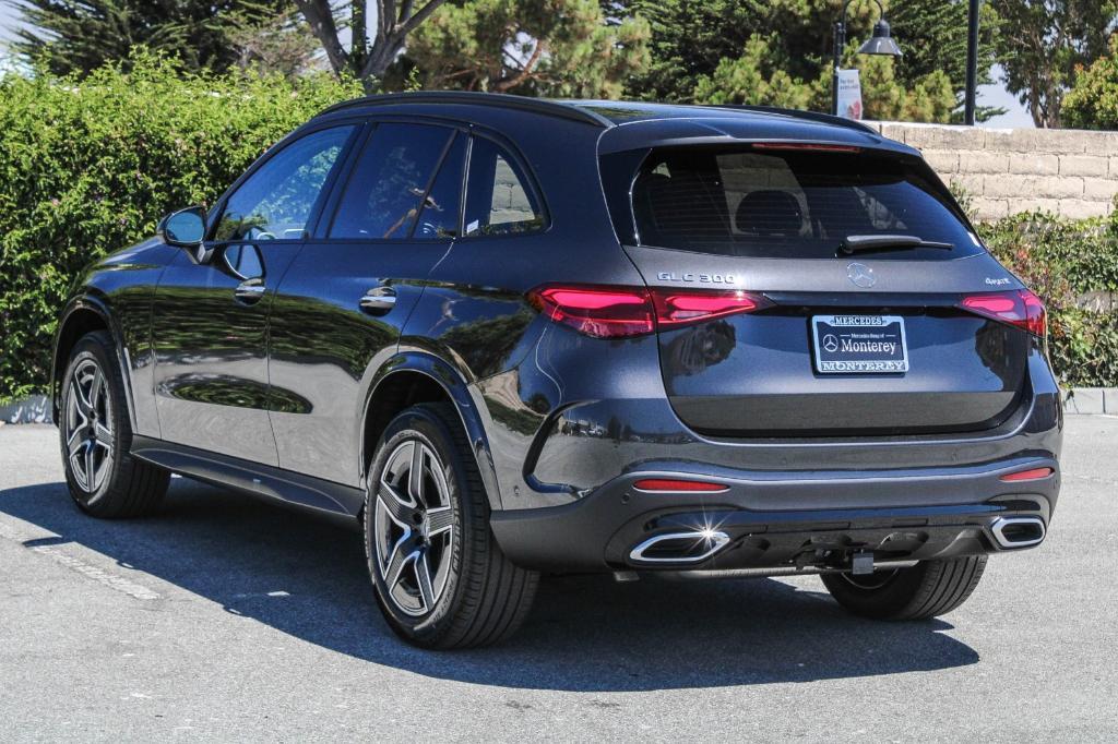 new 2024 Mercedes-Benz GLC 300 car, priced at $58,820