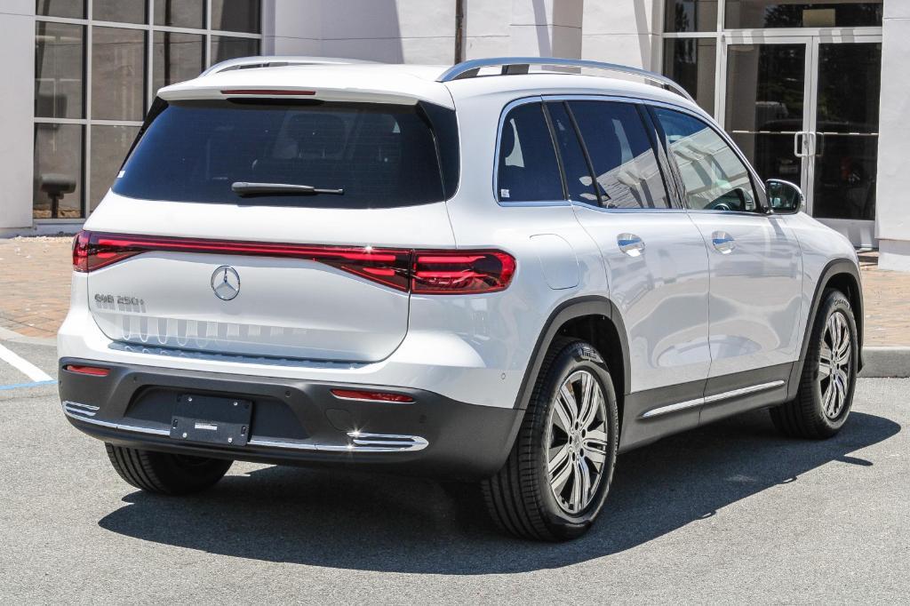 new 2025 Mercedes-Benz EQB 250 car, priced at $58,100