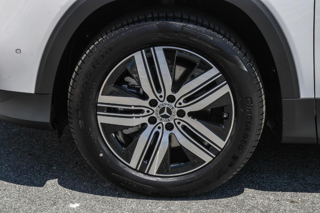 new 2025 Mercedes-Benz EQB 250 car, priced at $58,100