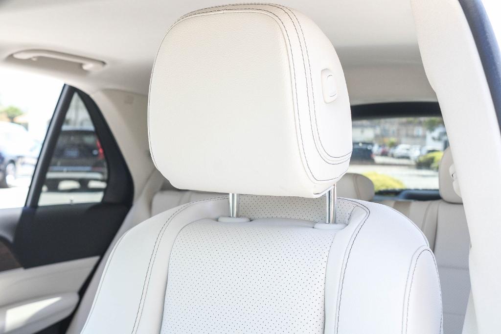 new 2025 Mercedes-Benz GLE 350 car, priced at $65,880