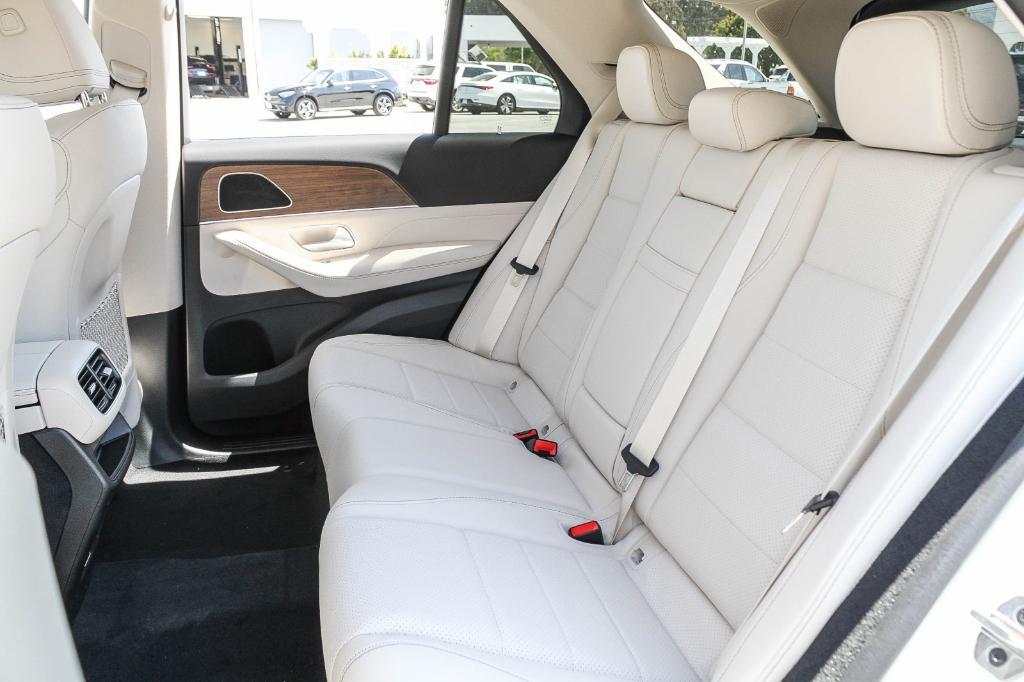 new 2025 Mercedes-Benz GLE 350 car, priced at $65,880