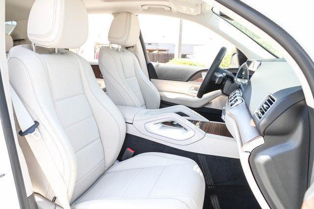 new 2025 Mercedes-Benz GLE 350 car, priced at $65,880