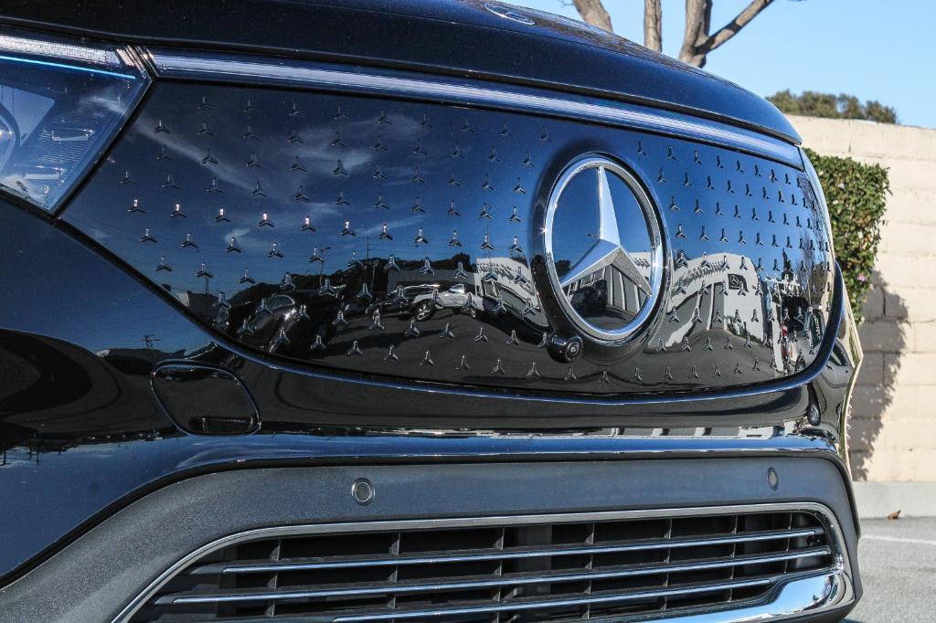 new 2025 Mercedes-Benz EQB 300 car, priced at $61,375
