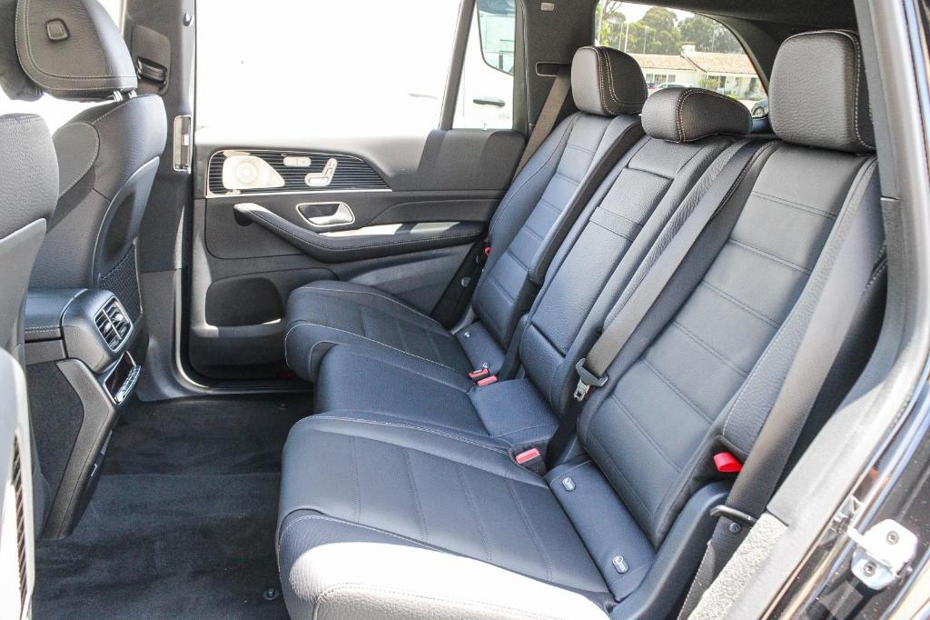 new 2025 Mercedes-Benz GLS 450 car, priced at $102,040