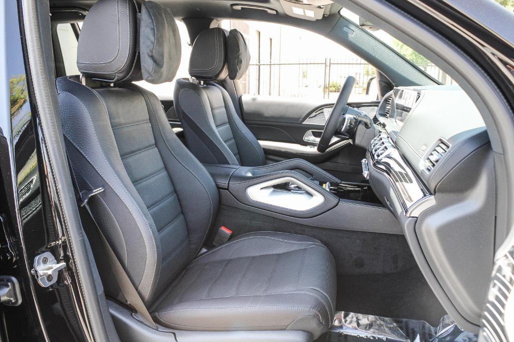 new 2025 Mercedes-Benz GLS 450 car, priced at $102,040