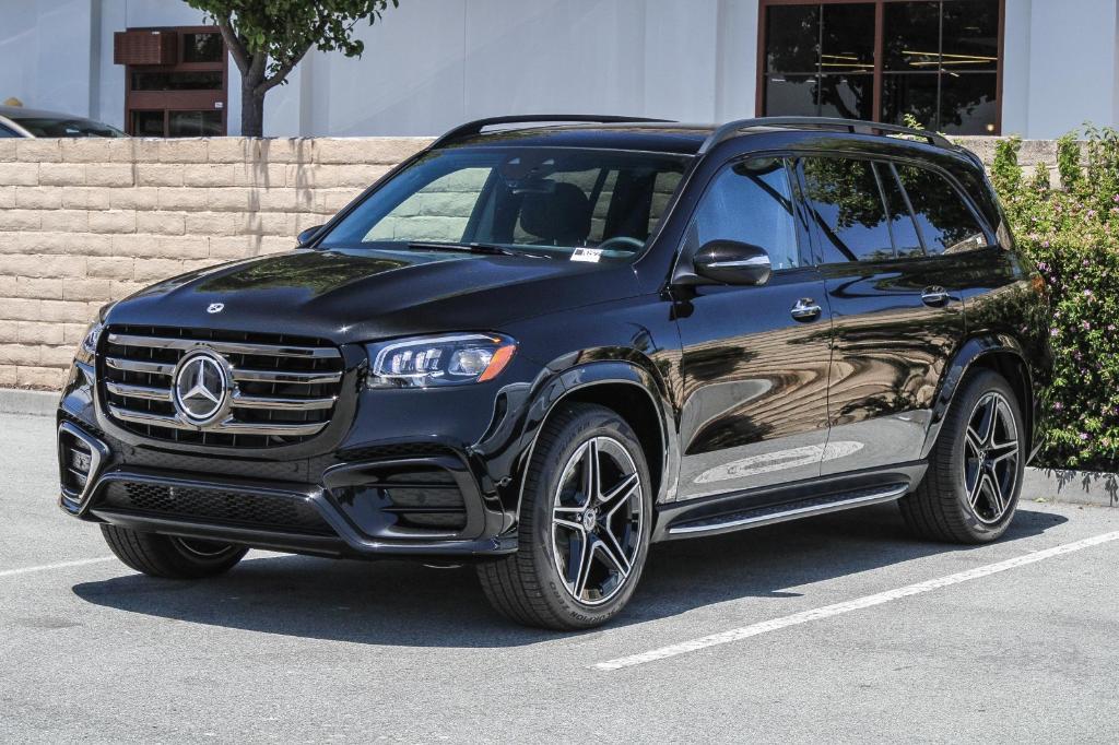 new 2025 Mercedes-Benz GLS 450 car, priced at $102,040