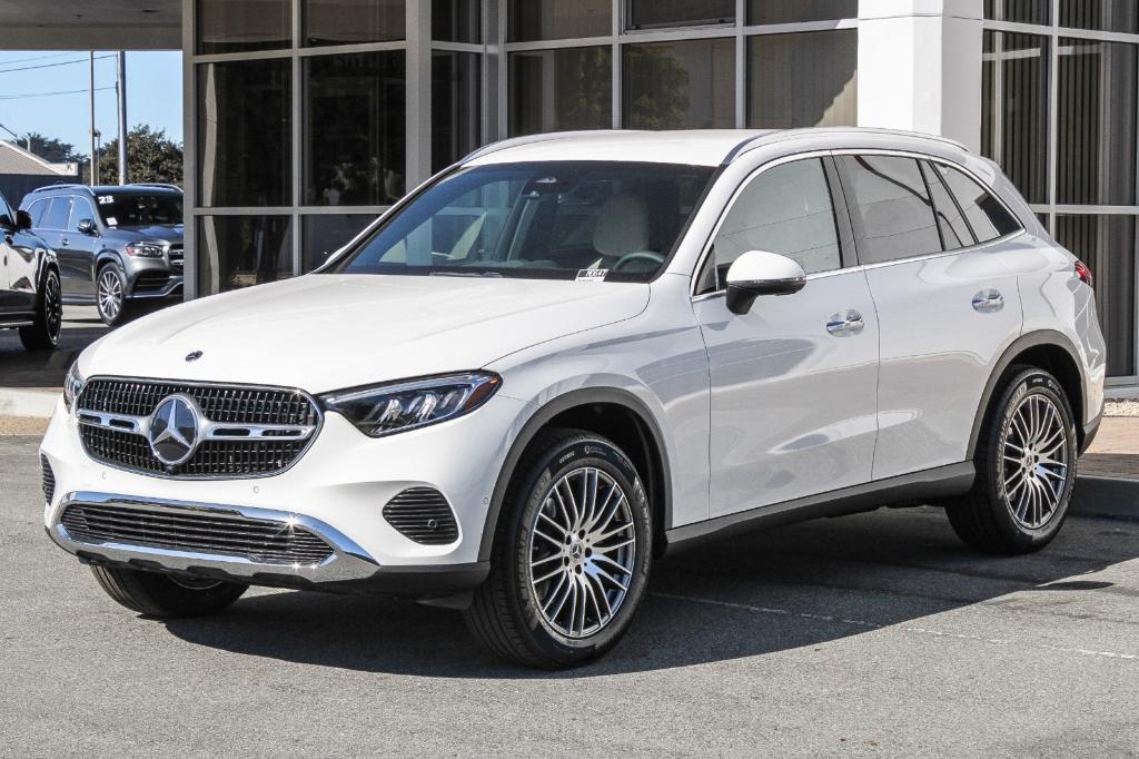 new 2025 Mercedes-Benz GLC 300 car, priced at $53,385