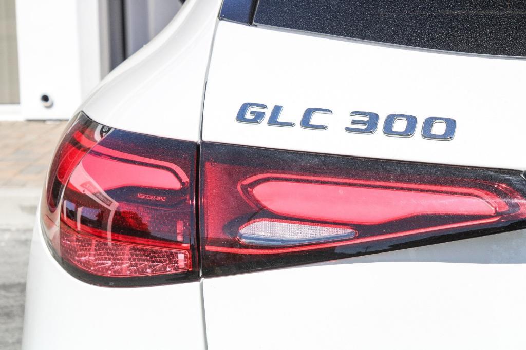 new 2025 Mercedes-Benz GLC 300 car, priced at $53,385