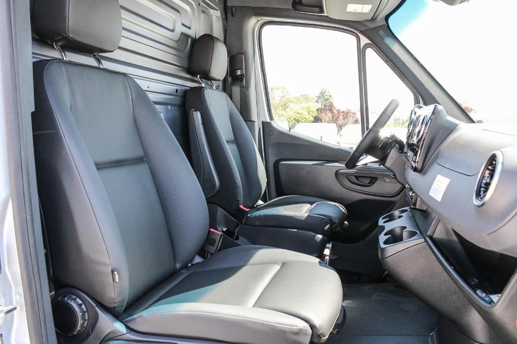 new 2025 Mercedes-Benz Sprinter 2500 car, priced at $70,982
